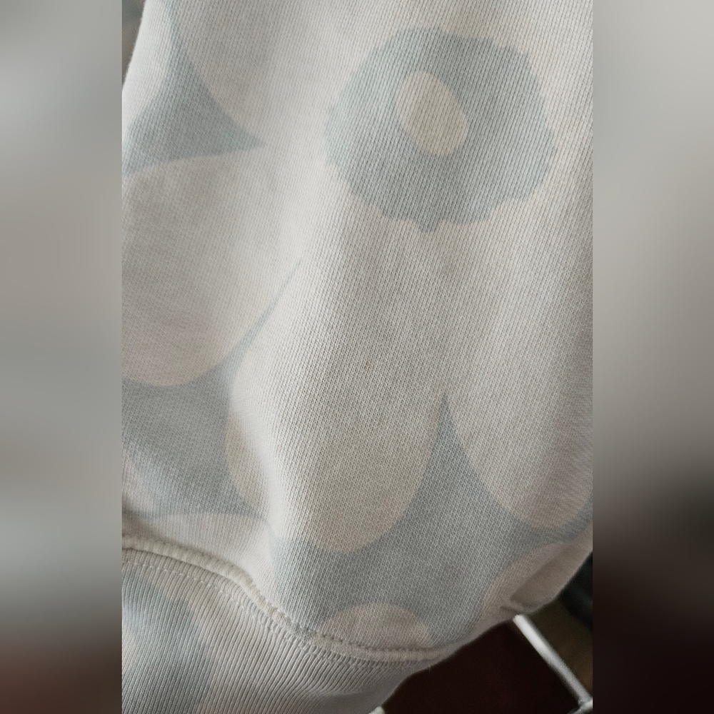 Marimekko Floral Pattern Crewneck Sweater - White & Pale Mint Size Large Uniqlo - Picture 3 of 4
